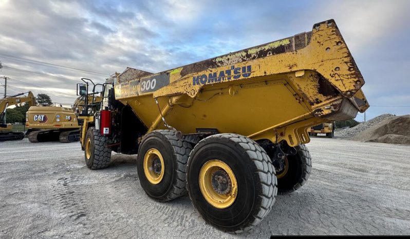 KOMATSU HM300-5 pieno