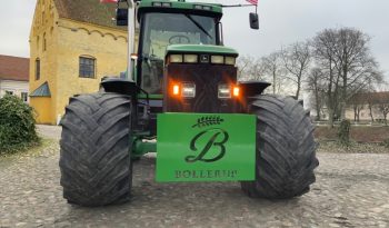 John Deere 8200 pieno