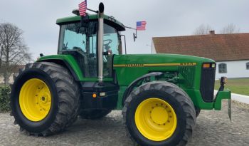 John Deere 8200 pieno