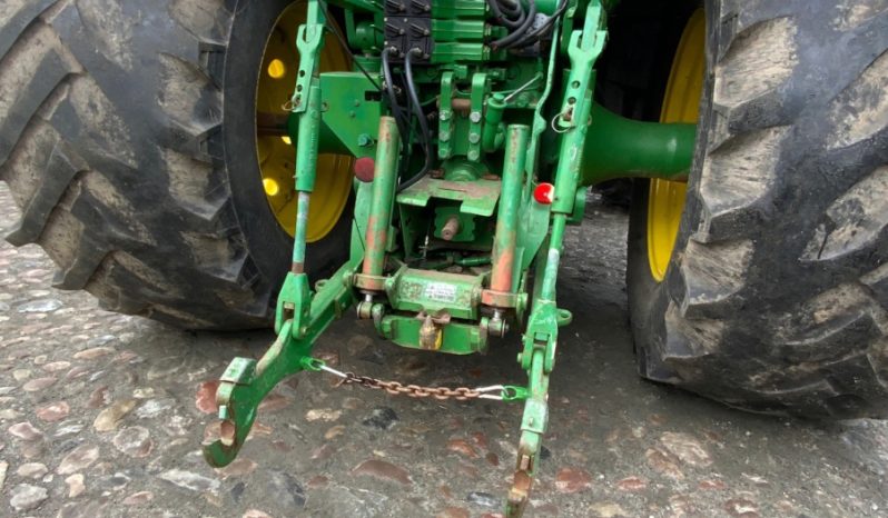 John Deere 8200 pieno