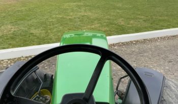 John Deere 8200 pieno