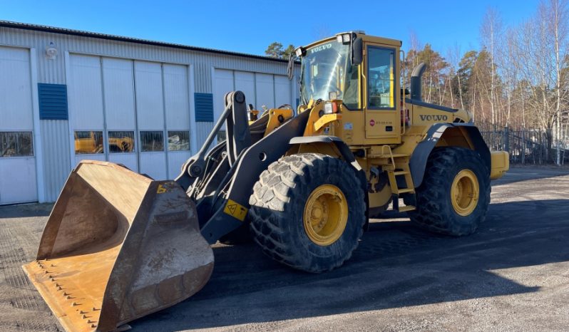 Volvo L120E pieno